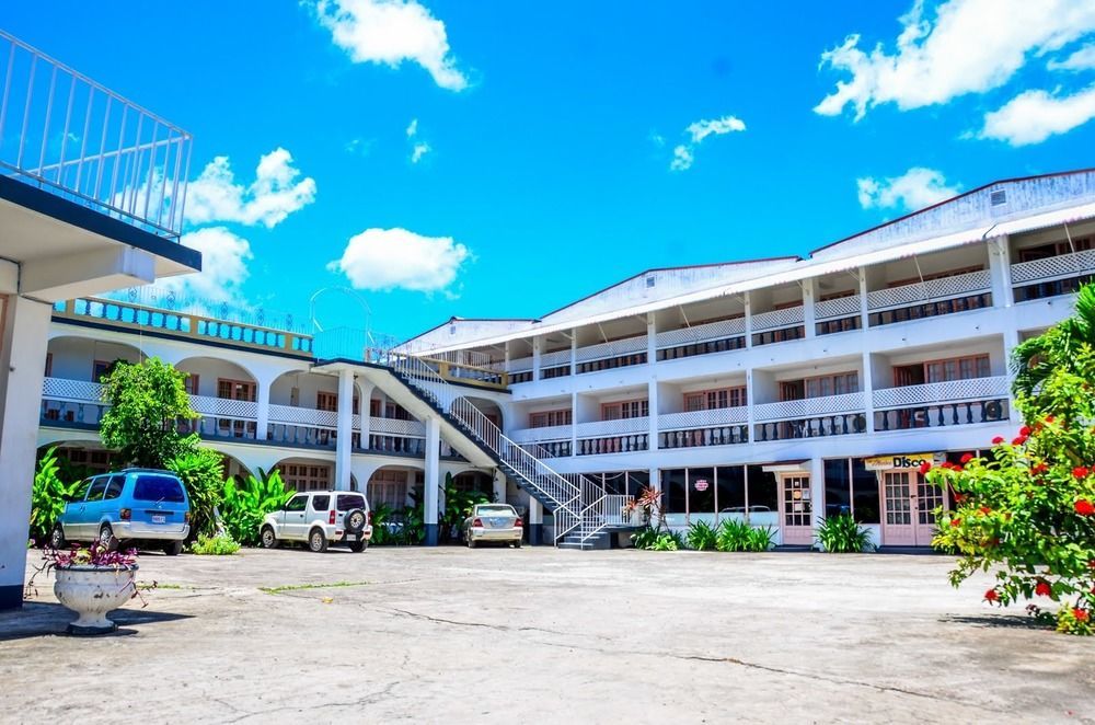 Marine View Hotel Ocho Rios Esterno foto